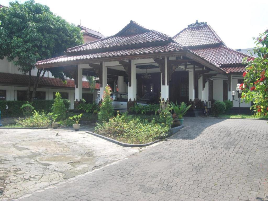 Sadinah Sahid Josodipuro Hotel Colomadu Esterno foto