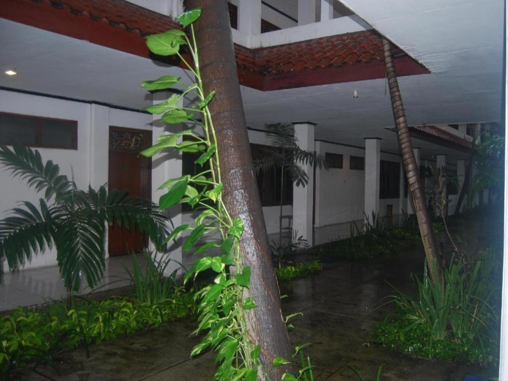 Sadinah Sahid Josodipuro Hotel Colomadu Esterno foto
