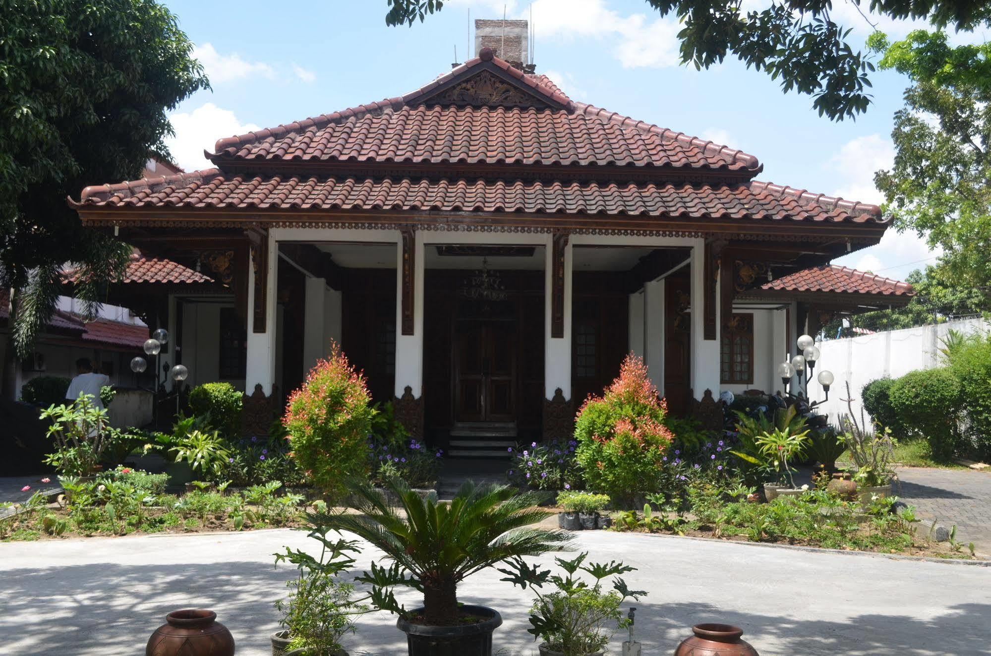 Sadinah Sahid Josodipuro Hotel Colomadu Esterno foto