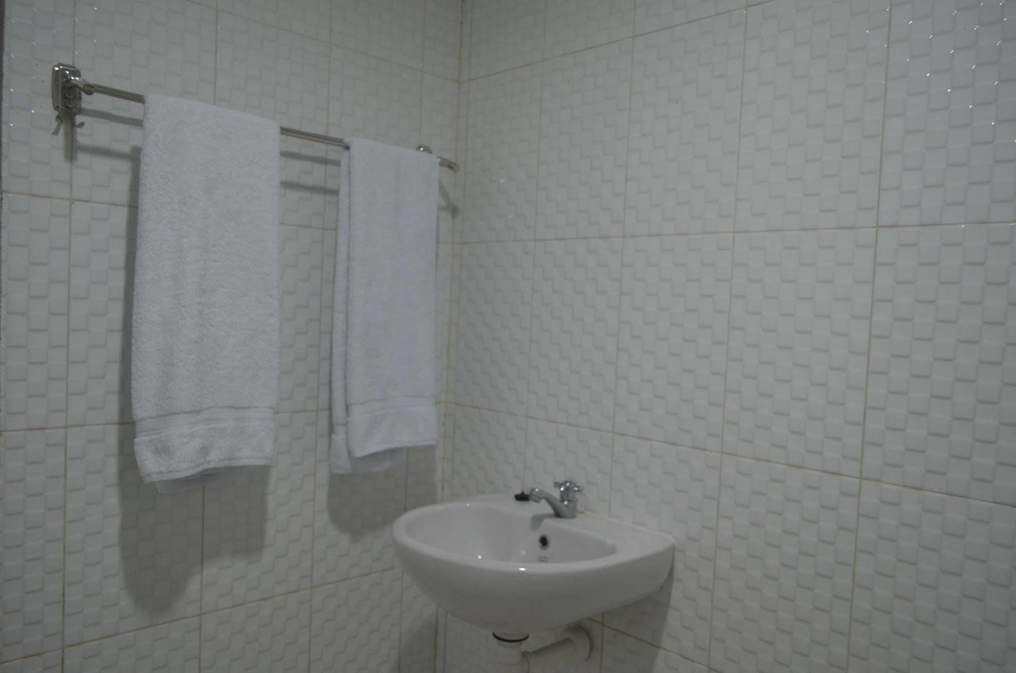 Sadinah Sahid Josodipuro Hotel Colomadu Esterno foto
