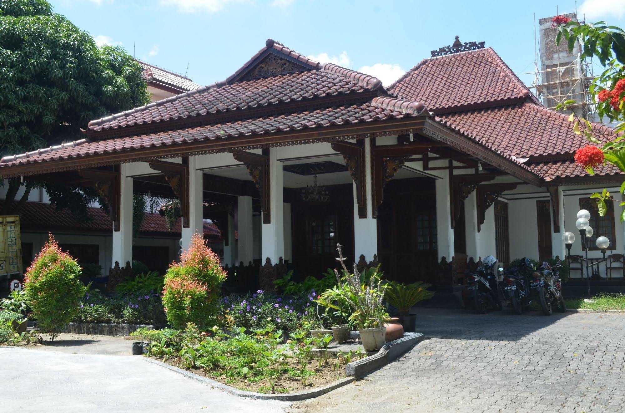 Sadinah Sahid Josodipuro Hotel Colomadu Esterno foto