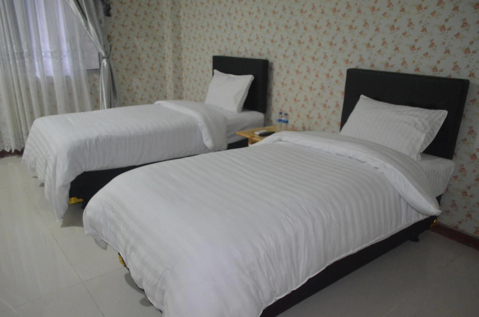 Sadinah Sahid Josodipuro Hotel Colomadu Esterno foto